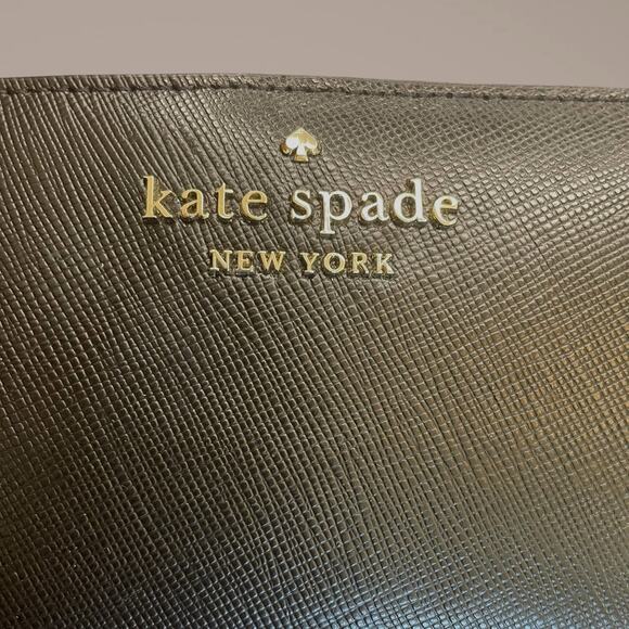 KATE SPADE Saffiano Leather Black Bifold Zip Around Wallet Excellent Condition - Picture 3 of 13